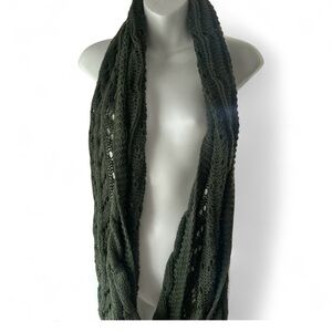 Chic Forest Green Knit Scarf